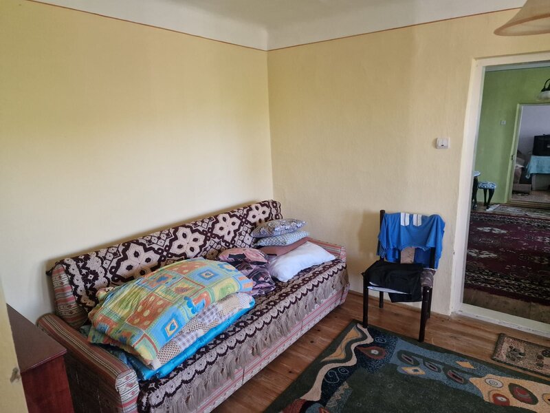 Casa in mediu rural cu teren